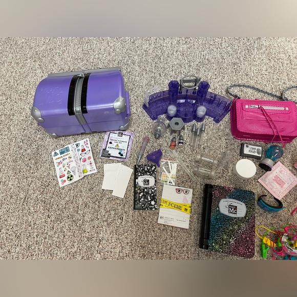 Project MC2 Set - Picture 4 of 10